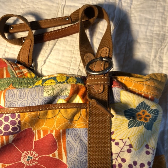 Fossil Flower Shoulder Bag - Picture 7 of 7